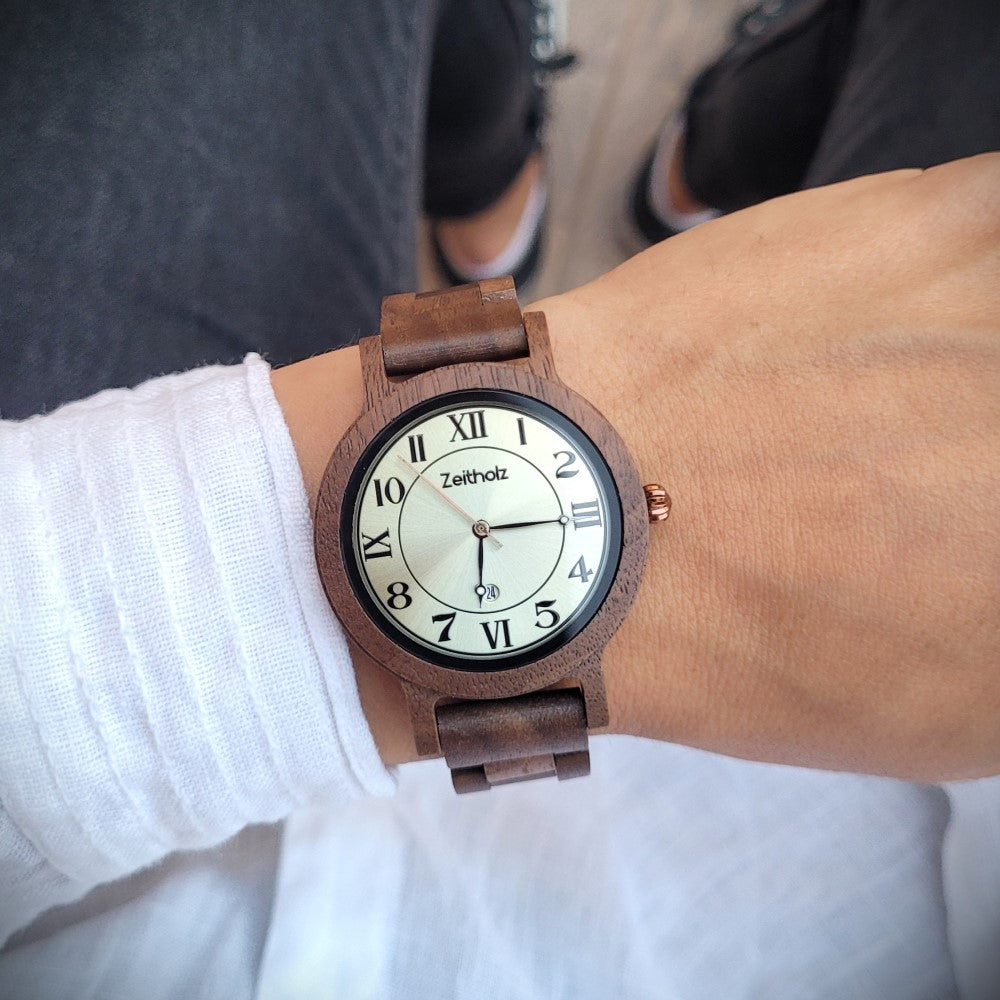 Wooden wristwatch Wolkenstein - walnut