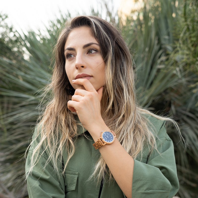 Wooden wristwatch Wolkenstein - olive wood