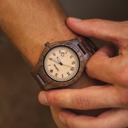 Wooden wristwatch Zittau - walnut &amp; maple 