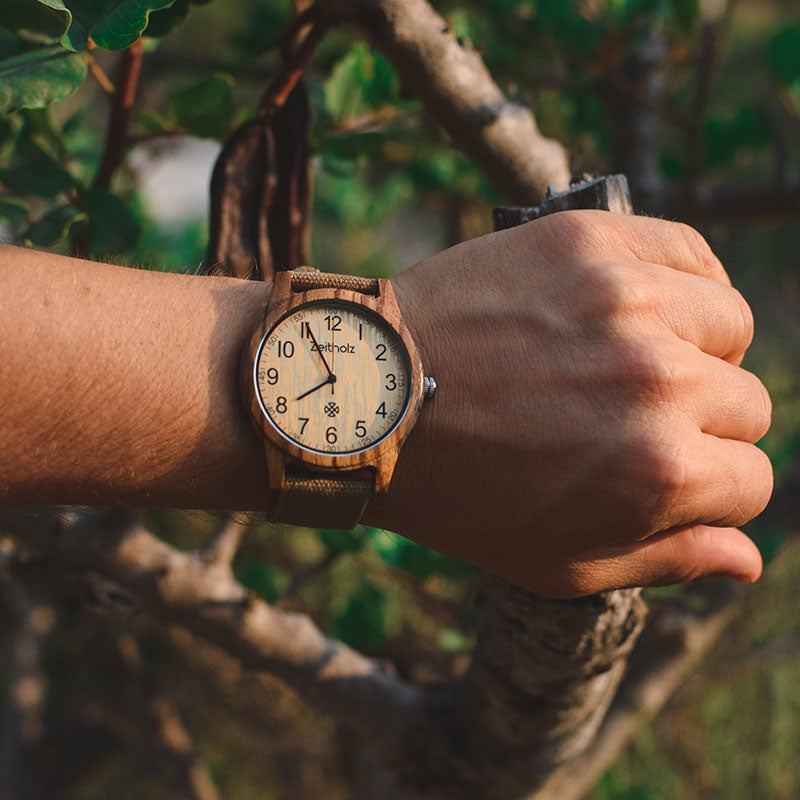 Wooden wristwatch Altenberg - Zebrano